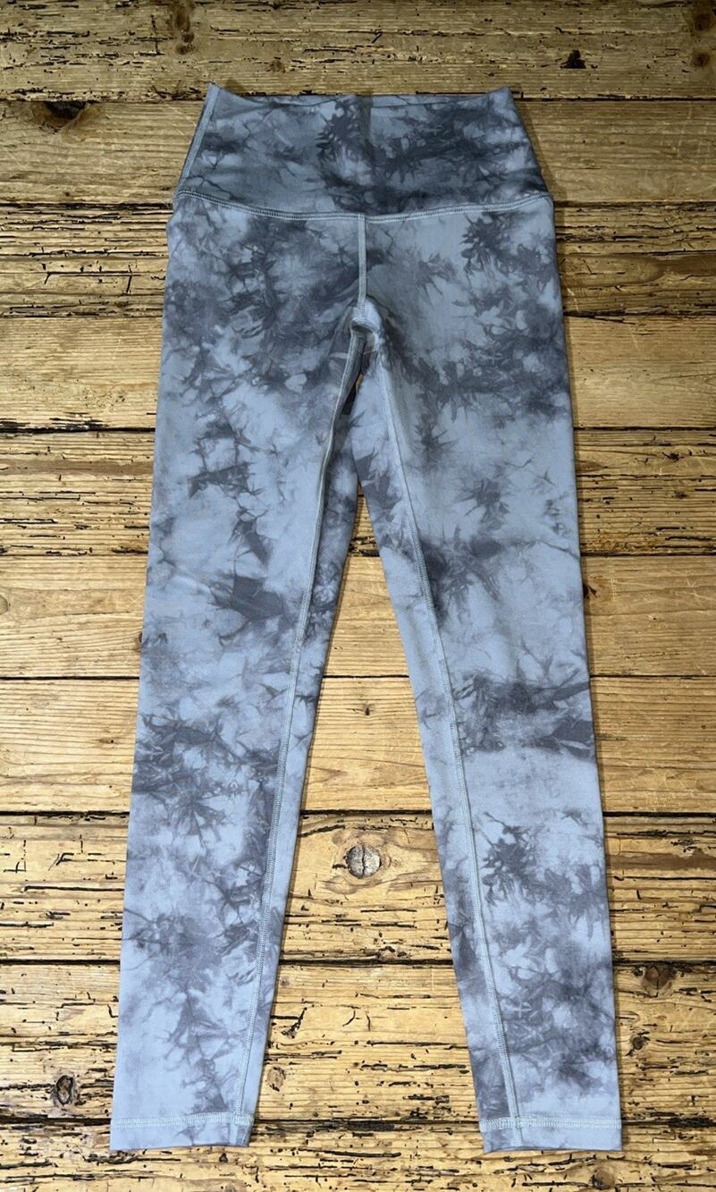 FLEO Women’s Size S Gray Tie Dye High Rise Cropped Leggings